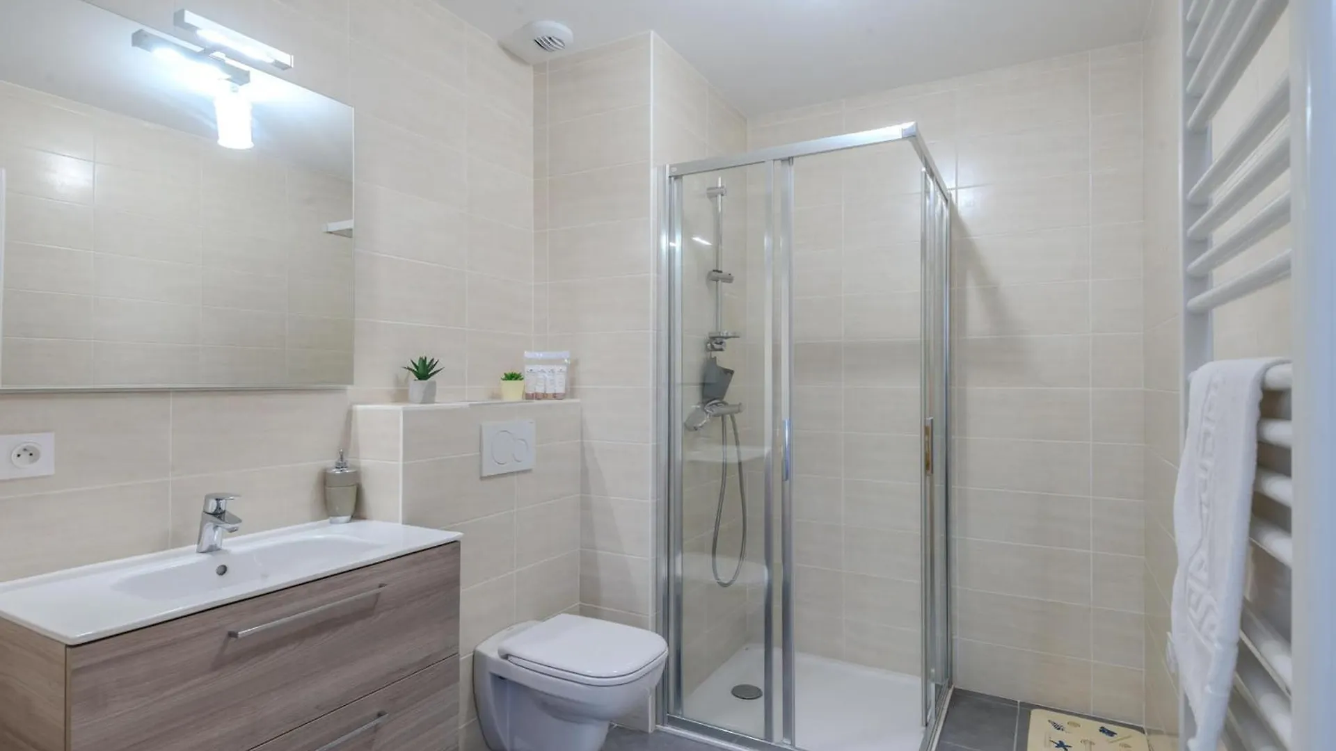 Moderne 3 Pieces A Morzine Avec Terrasse, Sauna, Et Garage, Proche Centre Et Telepherique - Fr-1-754-40